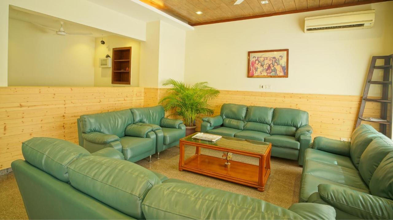 Uds Villa Scandinavian B&B - Next To Vfs New Delhi Exterior photo