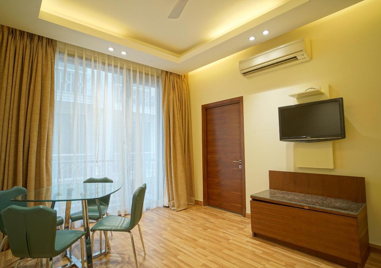 Uds Villa Scandinavian B&B - Next To Vfs New Delhi Exterior photo