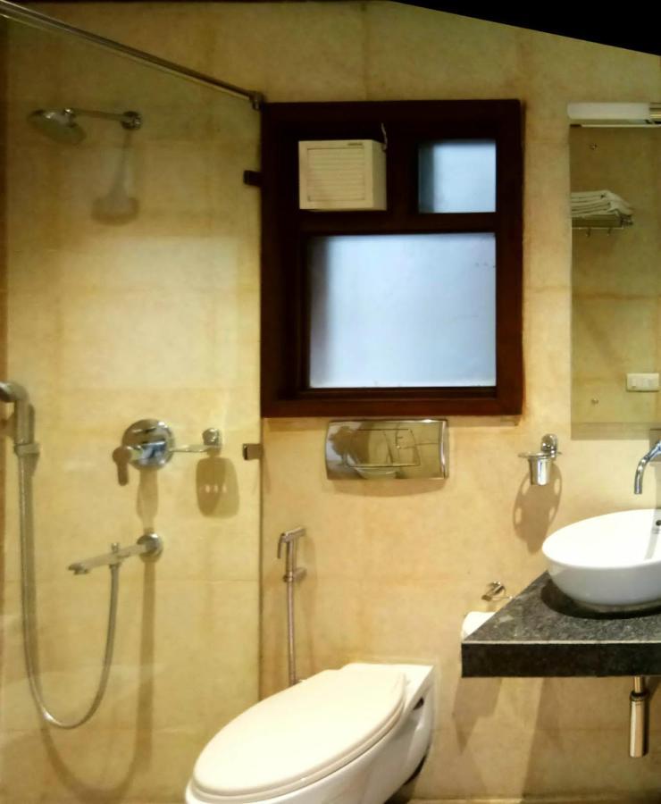 Uds Villa Scandinavian B&B - Next To Vfs New Delhi Exterior photo