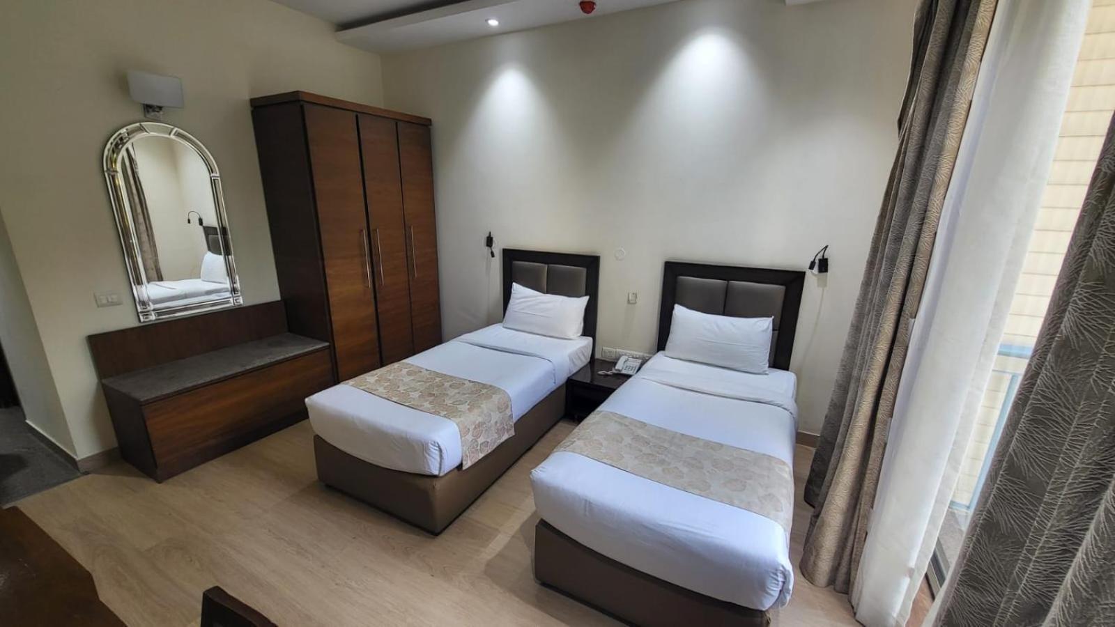 Uds Villa Scandinavian B&B - Next To Vfs New Delhi Exterior photo
