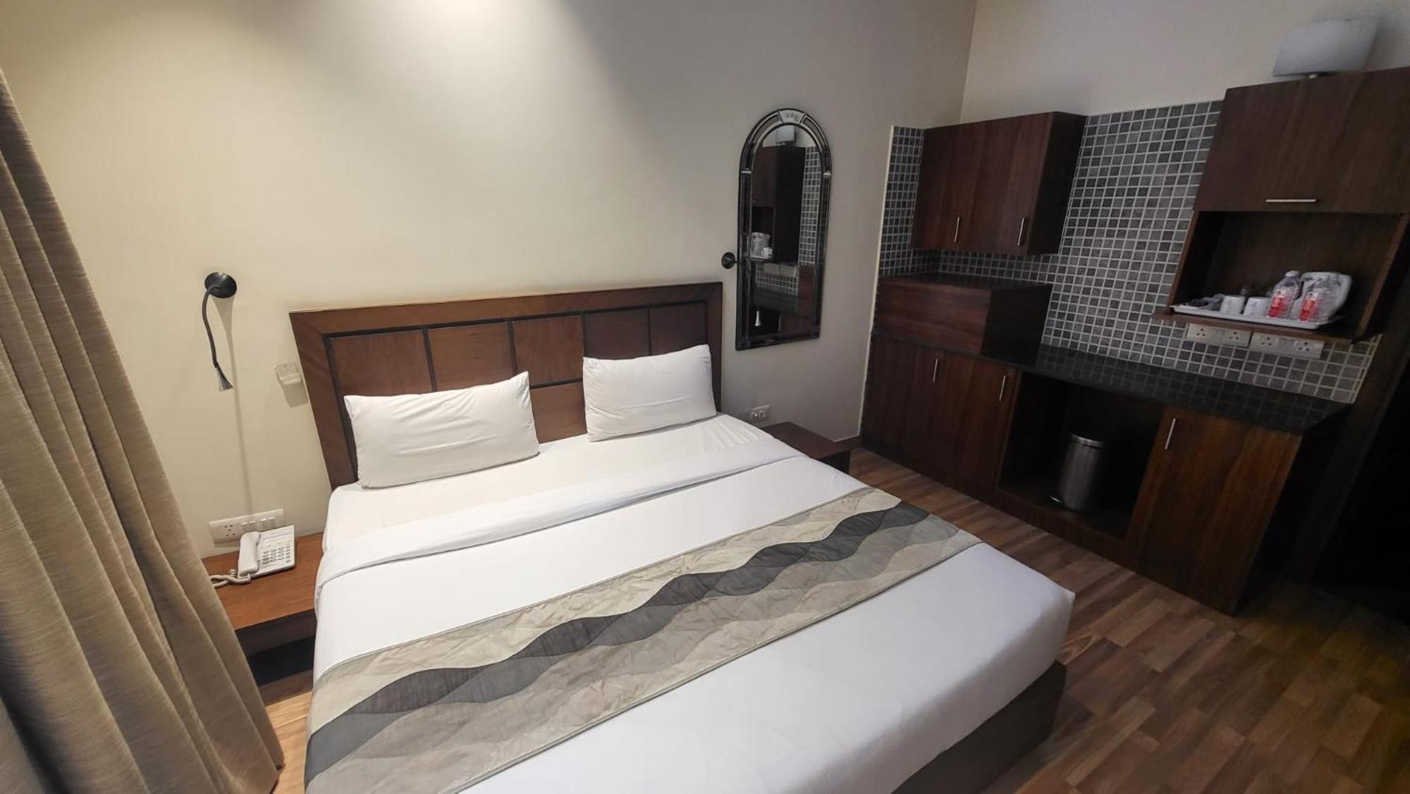 Uds Villa Scandinavian B&B - Next To Vfs New Delhi Exterior photo